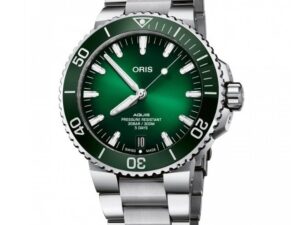 AUTHENTIC ORIS AQUIS DATE CALIBRE High-End Luxurious Luxury watch