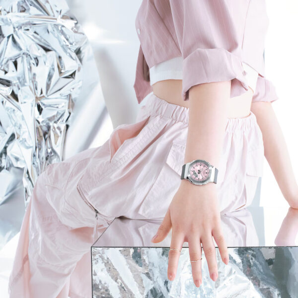 Authentic CASIO G-SHOCK Women 40.5 mm SS & Resin Quartz Elegant Wristwatch  - CASIO G-SHOCK - Image 2