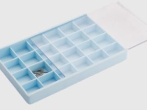 Authentic WATCHMAKER TOOLS Sophisticated Watchmaker Tools  – Scatola in plastica 24 scomparti cm. 19 x 13 x 2 – Plastic box with 24 compartments. 19 x 13 x 2 cm